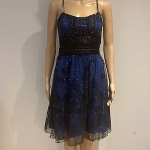 Lê château black and blue dress